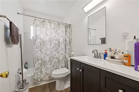 Bath - 710 E Cedar, Burbank, CA 91501 photo 1 of 3