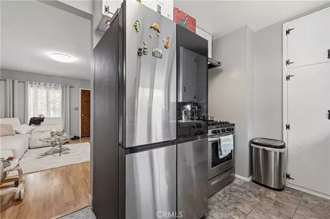 Kitchen - 710 E Cedar, Burbank, CA 91501 photo 1 of 4