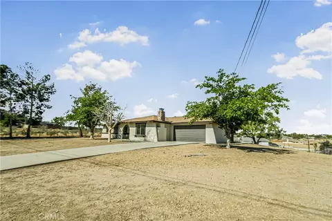 11694 Pepper, Hesperia, CA 92345