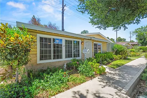 19120 Avenue Of The Oaks #A, Newhall, CA 91321