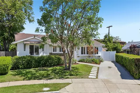 16729 Archwood, Lake Balboa, CA 91406