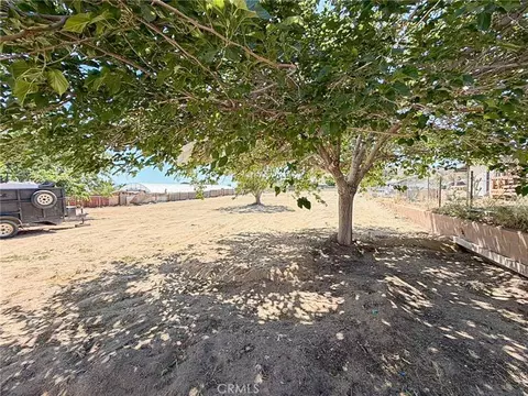 Exterior - 39125 162nd St E, Palmdale, CA 93591 photo 8 of 12