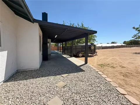 Exterior - 39125 162nd St E, Palmdale, CA 93591 photo 5 of 12