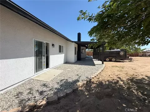 Exterior - 39125 162nd St E, Palmdale, CA 93591 photo 4 of 12