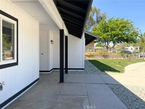 Exterior - 39125 162nd St E, Palmdale, CA 93591 photo 2 of 12