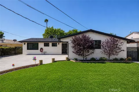11625 Gladstone Ave, Sylmar, CA 91342