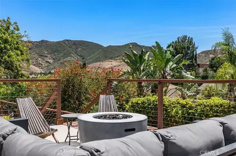 5551 Rainbow Crst, Agoura Hills, CA 91301