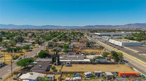 View/Area - 43253 6th E, Lancaster, CA 93535 photo 8 of 10