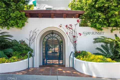15500 W Sunset #301, Pacific Palisades, CA 90272