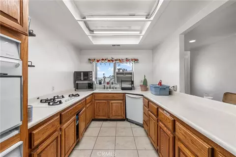 Kitchen - 3104 Sacramento, Phelan, CA 92371 photo 1 of 3