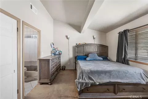 Bedroom - 3104 Sacramento, Phelan, CA 92371 photo 6 of 8