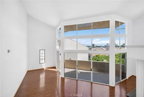5216 Yarmouth Ave #305, Encino, CA 91316
