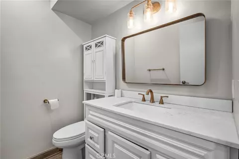 Bath - 972 E California #304, Pasadena, CA 91106 photo 3 of 3