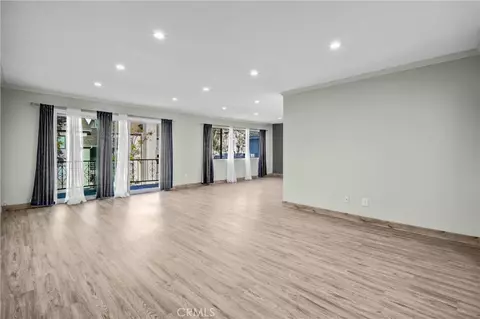 Living - 972 E California #304, Pasadena, CA 91106 photo 2 of 10