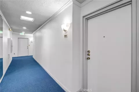Entry Way - 972 E California #304, Pasadena, CA 91106 photo 2 of 4