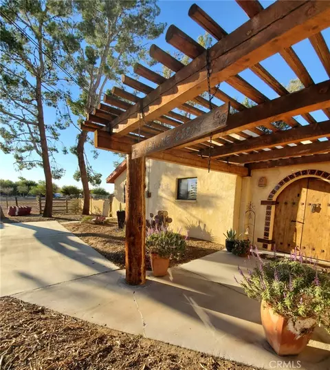 11524 Deep Creek Rd, Apple Valley, CA 92308