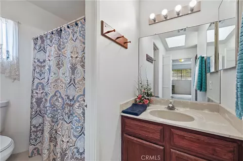 Bath - 40954 168th E, Lancaster, CA 93535 photo 2 of 2
