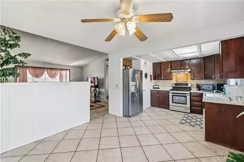 Entry Way - 40954 168th E, Lancaster, CA 93535 photo 1 of 2