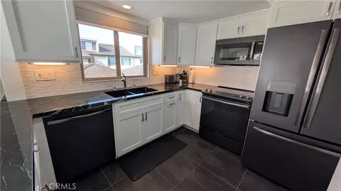 Kitchen - 3554 Sunset, Oxnard, CA 93035 photo 1 of 2