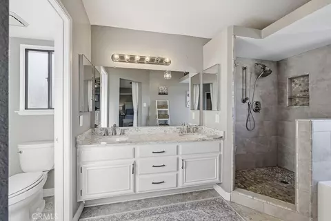 Bath - 4621 Brisa, Palmdale, CA 93551 photo 3 of 4