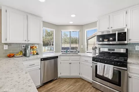 Kitchen - 4621 Brisa, Palmdale, CA 93551 photo 3 of 5