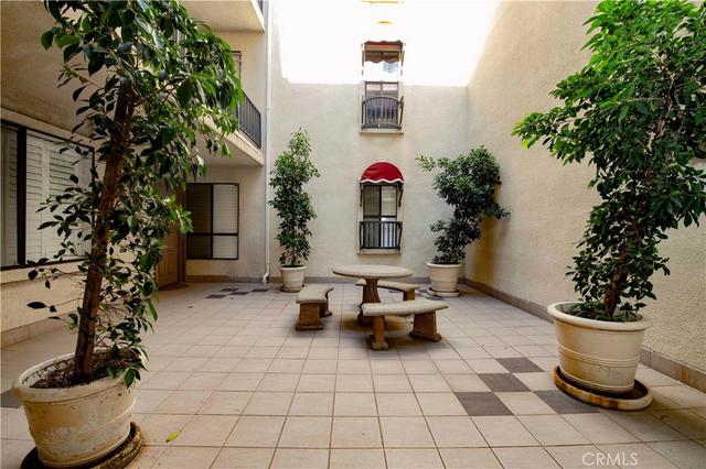 5236 Yarmouth #113, Encino, CA 91316