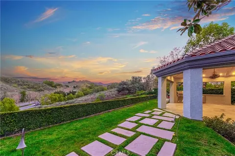Exterior - 260 Heath Meadow Ct, Simi Valley, CA 93065 photo 2 of 8