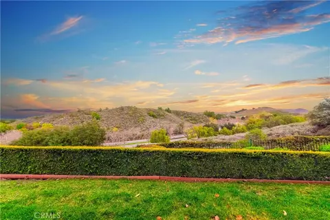 Exterior - 260 Heath Meadow Ct, Simi Valley, CA 93065 photo 3 of 8