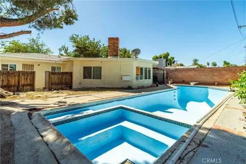 Exterior - 44937 E 5th St, Lancaster, CA 93535 photo 6 of 7