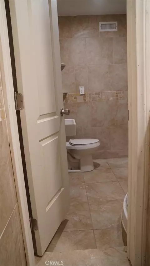 Bath - 44937 E 5th St, Lancaster, CA 93535 photo 2 of 4