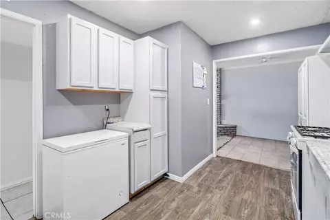 Entry Way - 44937 E 5th St, Lancaster, CA 93535 photo 2 of 3