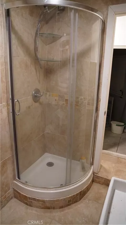 Bath - 44937 E 5th St, Lancaster, CA 93535 photo 4 of 4