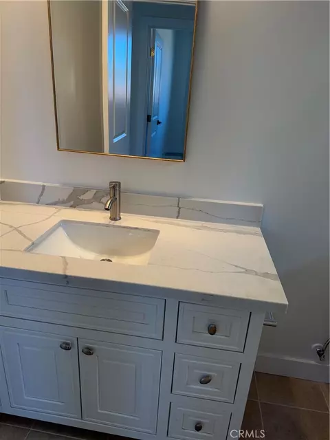 Bath - 608 Nomad Ct, Hayward, CA 94544 photo 1 of 1