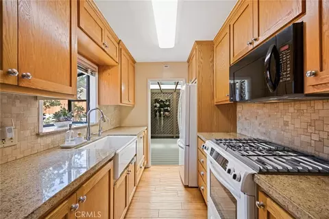 Kitchen - 3427 Encinal St, La Crescenta, CA 91214 photo 2 of 3