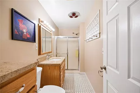 Bath - 3427 Encinal St, La Crescenta, CA 91214 photo 1 of 3