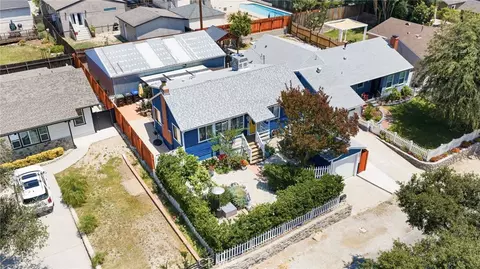 View/Area - 3427 Encinal St, La Crescenta, CA 91214 photo 10 of 18