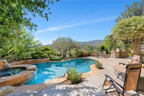25730 Hawthorne Pl, Stevenson Ranch, CA 91381