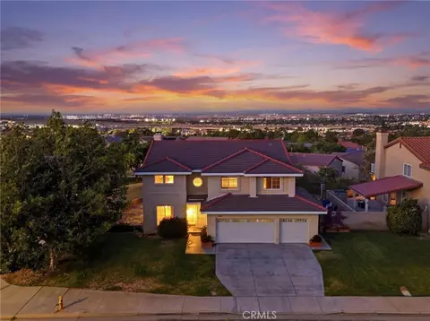 38264 Hillcrest Dr, Palmdale, CA 93551