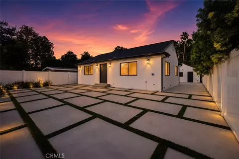 5412 Fallbrook Ave, Woodland Hills, CA 91367