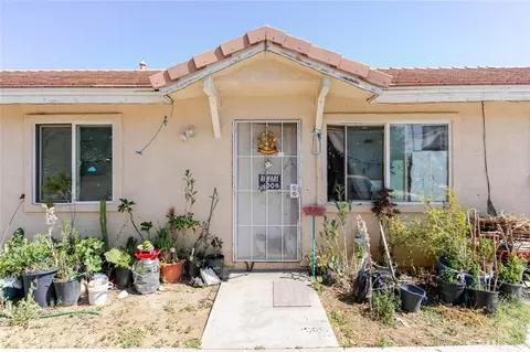38726 4th St E, Palmdale, CA 93550