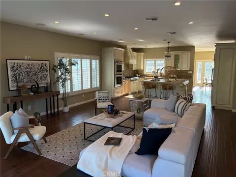 5704 Columbus, Sherman Oaks, CA 91411