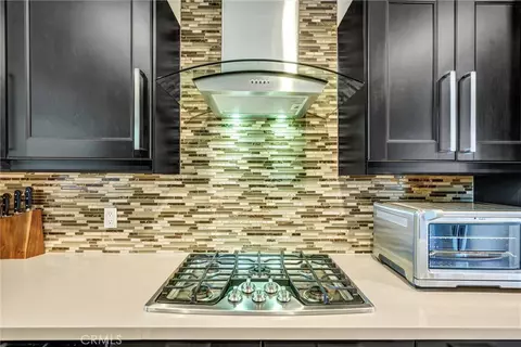 Kitchen - 6830 Bothwell Rd, Reseda, CA 91335 photo 2 of 4