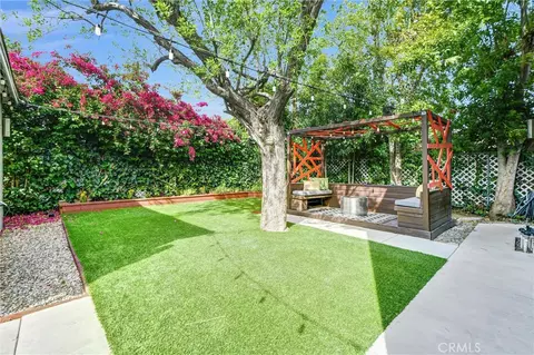 Exterior - 6830 Bothwell Rd, Reseda, CA 91335 photo 5 of 18
