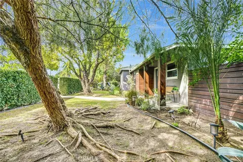 Exterior - 6830 Bothwell Rd, Reseda, CA 91335 photo 17 of 18