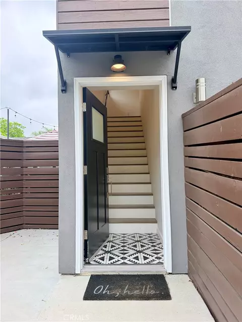 Entry Way - 6830 Bothwell Rd, Reseda, CA 91335 photo 1 of 3