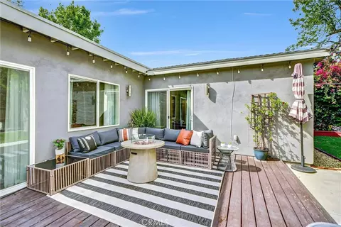 Exterior - 6830 Bothwell Rd, Reseda, CA 91335 photo 3 of 18