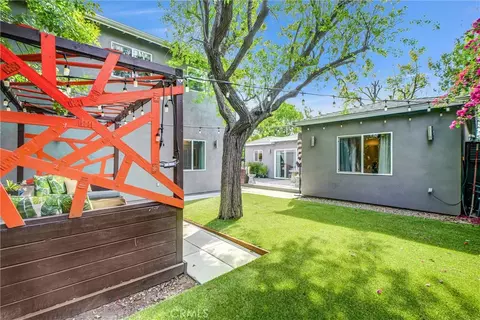Exterior - 6830 Bothwell Rd, Reseda, CA 91335 photo 7 of 18