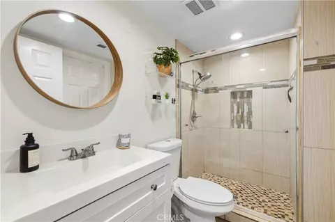 Bath - 2585 Callahan Ave, Simi Valley, CA 93065 photo 1 of 8