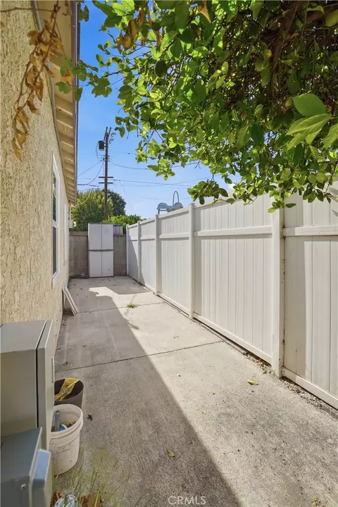 6949 Aura Ave, Reseda, CA 91335 photo 22