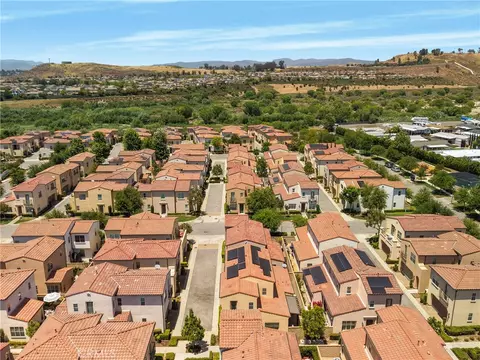 View/Area - 21730 Bene, Saugus, CA 91350 photo 6 of 8